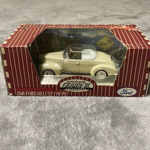1940 Ford Deluxe Coupe Gearbox Collectable Pedal Car Diecast Vintage New